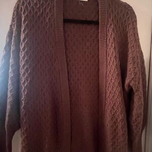 Rylee and Cru Sweater
• cozy
• comfy